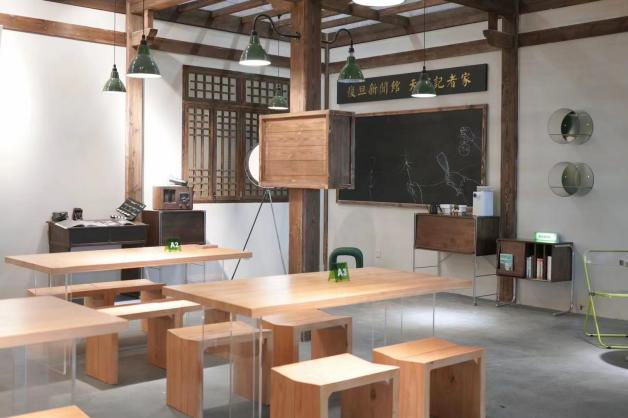 在老湿影院影院，怎么“看戏”？